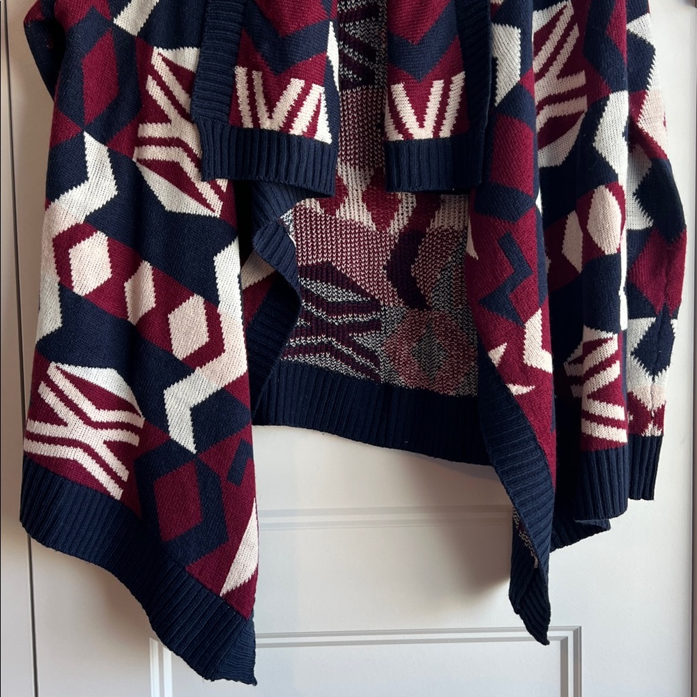 Charlotte Russe‎ Red and Navy Knit Sweater - Picture 3 of 9